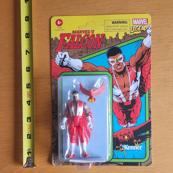 Marvel Legends Falcon Avengers Action Figure - Picture 3 of 8